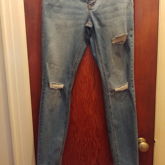 Jeans - Picture 3 of 6